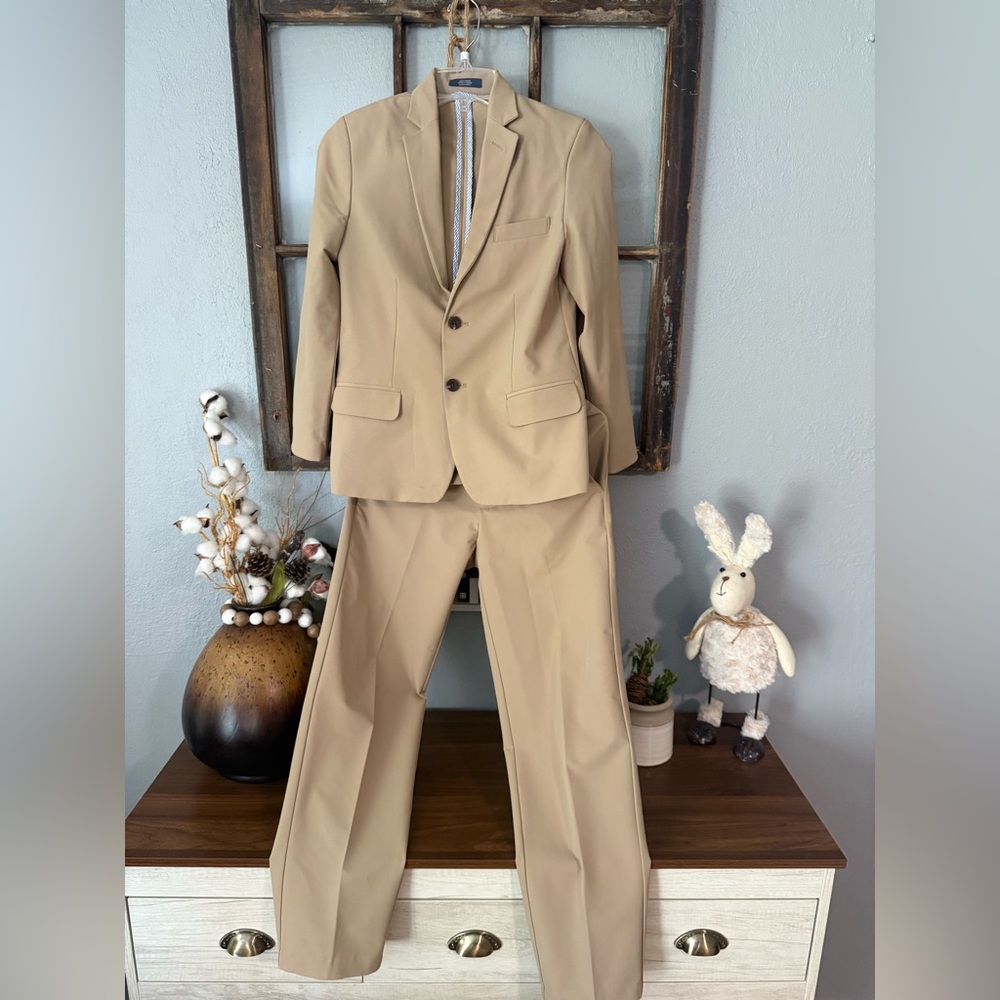 IZOD boys size 12 suit. Perfect for Easter or any special occasion!